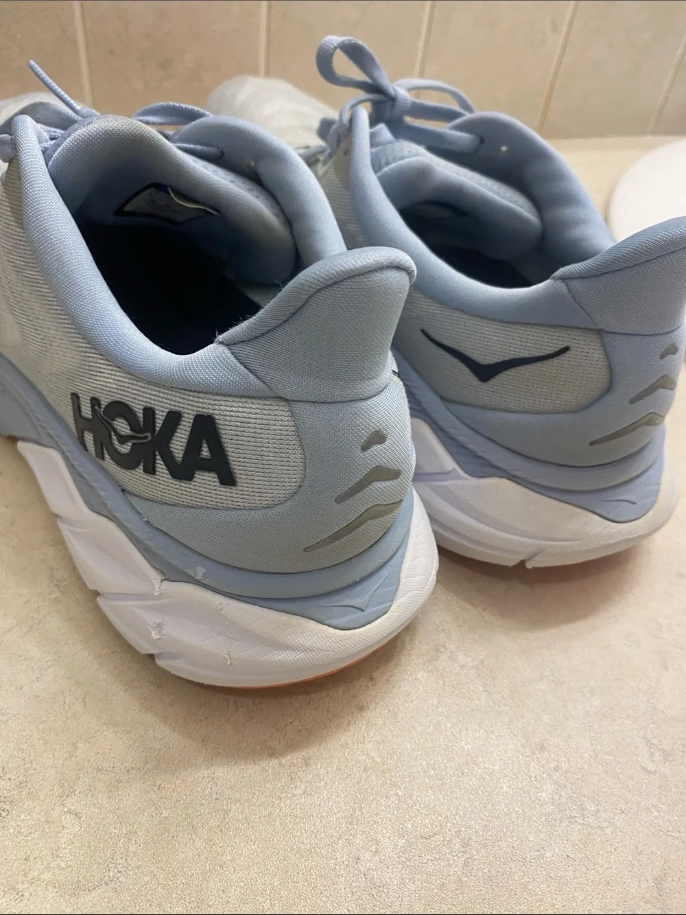 Hoka One Arahi 6 Womens 9 EUC - Picture 7 of 9